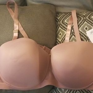 Light pink strapless convertible bra